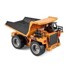 1:18 RC Dump Truck – 9-Channel Remote Control Vehicle with Metal Bed & Lights, 2 Batteries, for Kids 8+