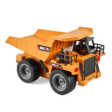 1:18 RC Dump Truck – 9-Channel Remote Control Vehicle with Metal Cabin & Lights, 2 Batteries, for Kids 8+