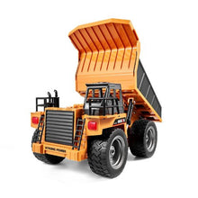 RC Dump Truck 1:18, 9-Channel Remote Control Construction Truck with Metal Bed, 8+