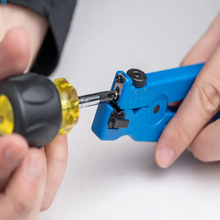 Cable Slitter and Ringing Tool for 0.05–0.3-Inch Outer Diameter Cables NPNB_CSR-1575