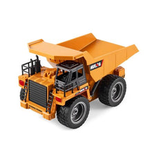 1:18 RC Dump Truck – 9-Channel Remote Control Vehicle with Metal Cabin & Lights, 2 Batteries, for Kids 8+