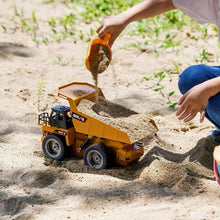 1:18 RC Dump Truck – 9-Channel Remote Control Vehicle with Metal Cabin & Lights, 2 Batteries, for Kids 8+