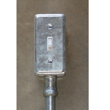 Tapa de caja práctica extragrande con cierre de palanca G20350 (paquete de 225) de 4-1/8" de largo x 2-1/2" de ancho x 1-7/8" de profundidad